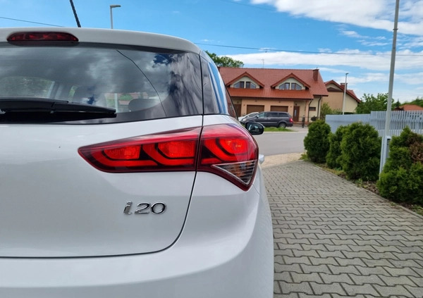 Hyundai i20 cena 35900 przebieg: 81968, rok produkcji 2016 z Tarnów małe 137